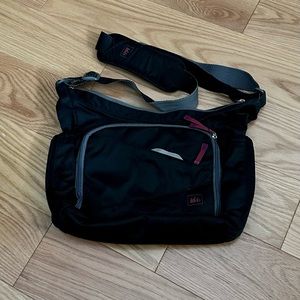 REI Co-op Travel Shoulder Bag, Black and Red